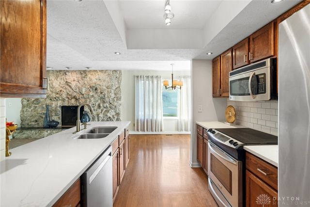 935 Heathshire Drive, Dayton, OH 45459