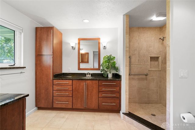 935 Heathshire Drive, Dayton, OH 45459