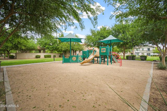 2748 S CAVALIER Drive 103, Gilbert, AZ 85295