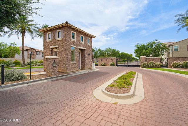 2748 S CAVALIER Drive 103, Gilbert, AZ 85295
