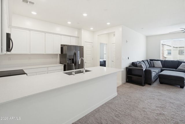 2748 S CAVALIER Drive 103, Gilbert, AZ 85295