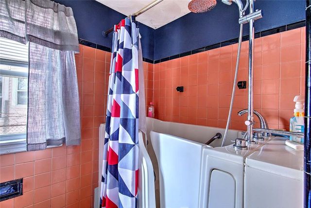 233 California Avenue, Providence, RI 02905