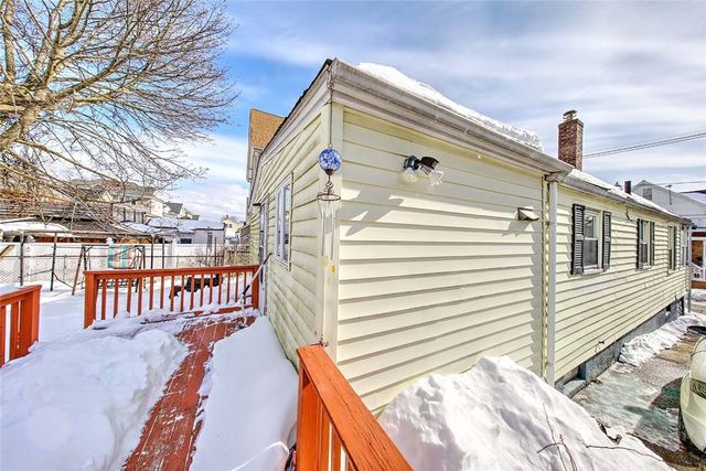 233 California Avenue, Providence, RI 02905