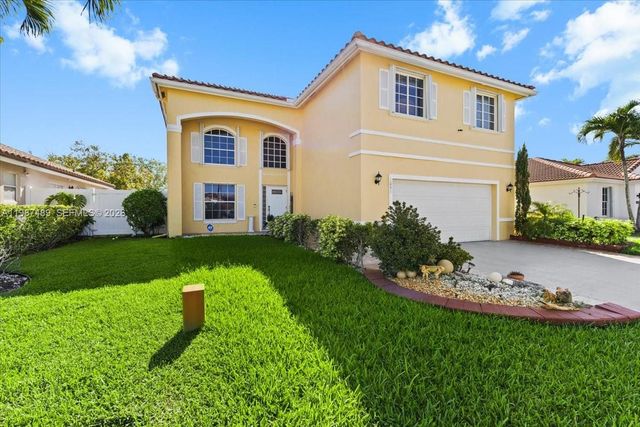 1041 NW 189th Ave, Pembroke Pines, FL 33029