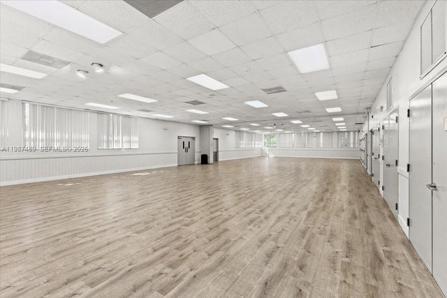 1041 NW 189th Ave, Pembroke Pines, FL 33029