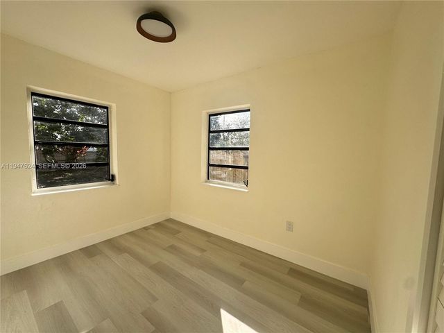 10521 NW 35th Ct, Miami, FL 33147