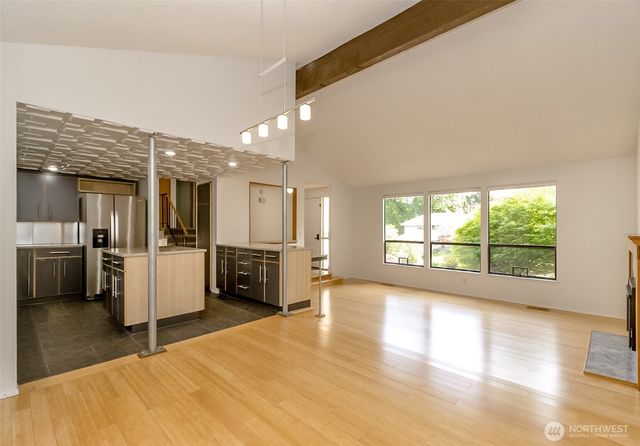 14333 93rd Avenue NE, Kirkland, WA 98034