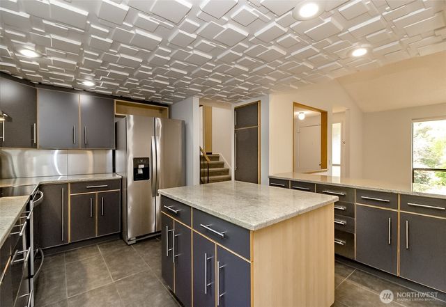 14333 93rd Avenue NE, Kirkland, WA 98034