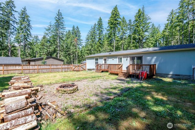 171 NE Hilltop Place, Tahuya, WA 98588