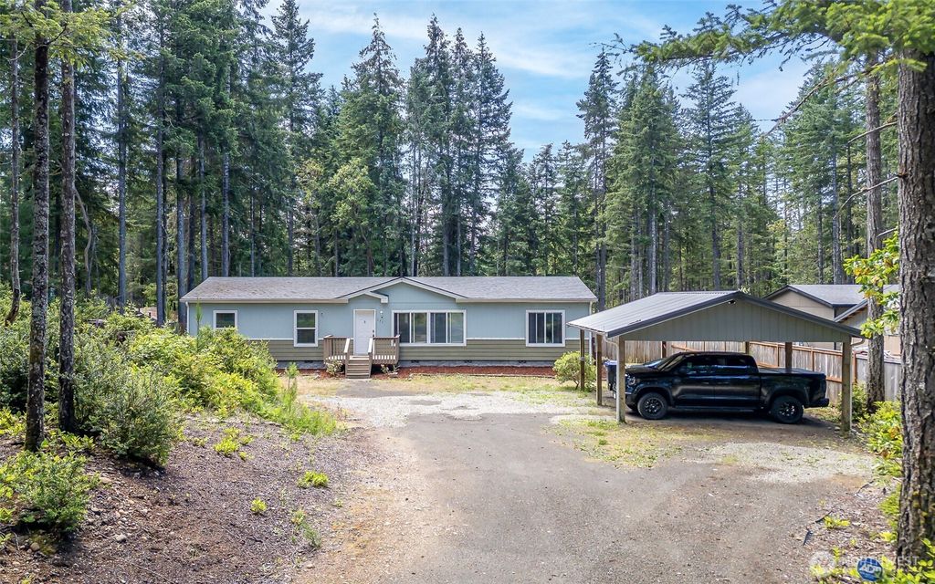 171 NE Hilltop Place, Tahuya, WA 98588