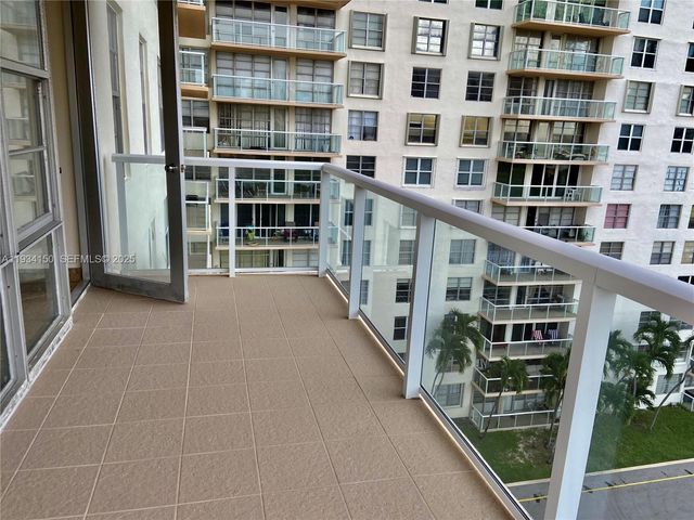 230 174th St 819, Sunny Isles Beach, FL 33160