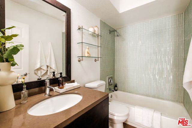 141 S Clark Drive 404, West Hollywood, CA 90048
