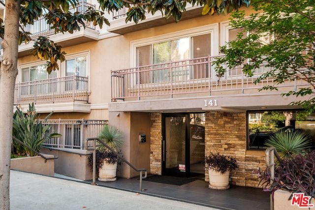 141 S Clark Drive 404, West Hollywood, CA 90048