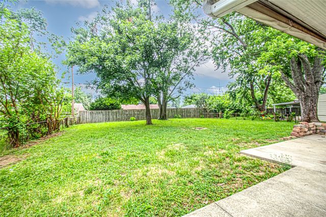 6111 Rosebury Drive, Huber Heights, OH 45424