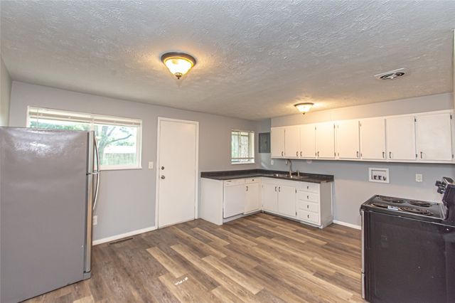6111 Rosebury Drive, Huber Heights, OH 45424