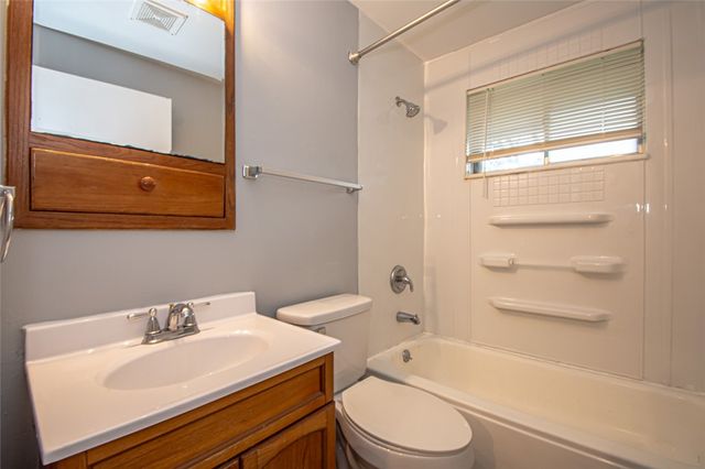 6111 Rosebury Drive, Huber Heights, OH 45424