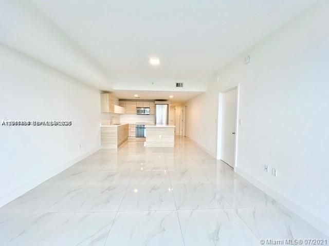 16385 Biscayne Boulevard 702, North Miami Beach, FL 33160
