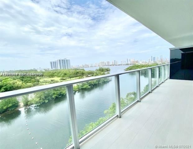 16385 Biscayne Boulevard 702, North Miami Beach, FL 33160