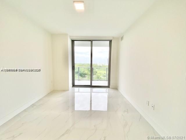16385 Biscayne Boulevard 702, North Miami Beach, FL 33160