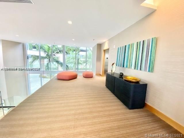 16385 Biscayne Boulevard 702, North Miami Beach, FL 33160