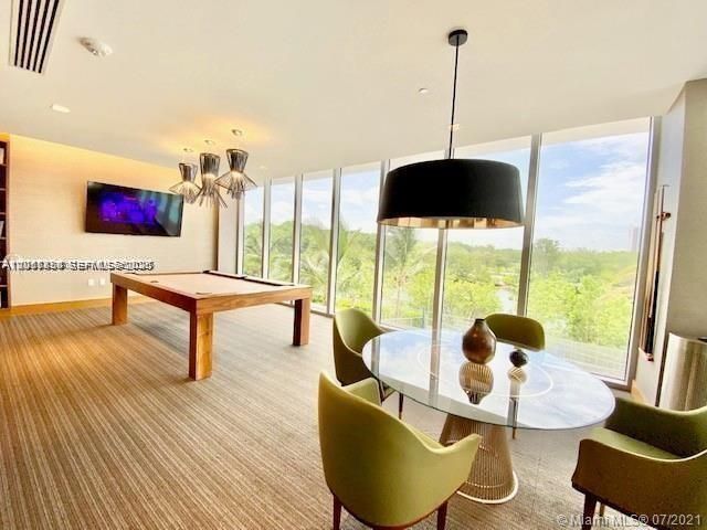 16385 Biscayne Boulevard 702, North Miami Beach, FL 33160
