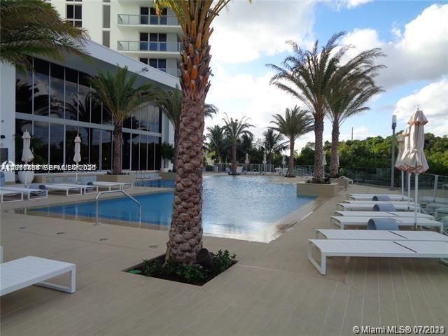 16385 Biscayne Boulevard 702, North Miami Beach, FL 33160