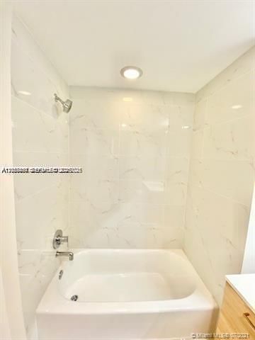 16385 Biscayne Boulevard 702, North Miami Beach, FL 33160