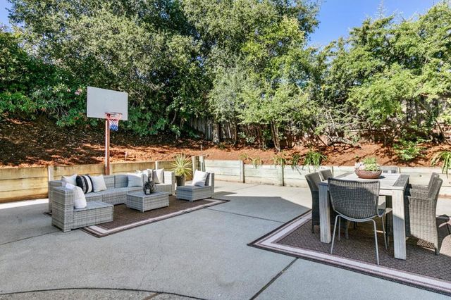 2172 Sierra Ventura Drive, Los Altos, CA 94024