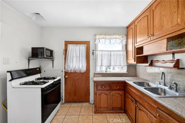 15427 Grevillea, Lawndale, CA 90260