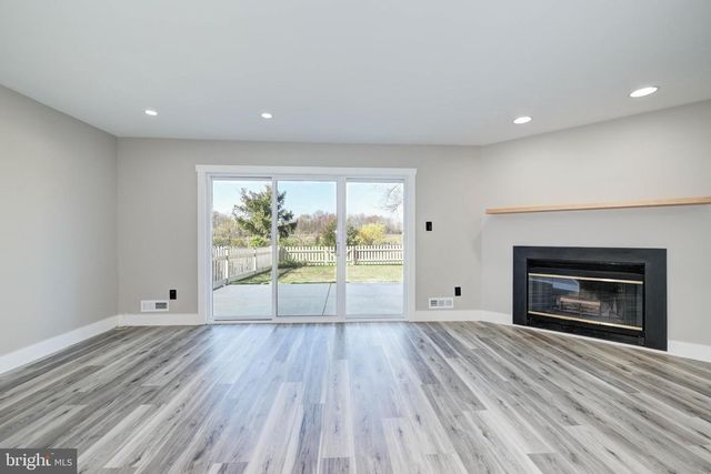 133 CROWN PRINCE DR, Marlton, NJ 08053