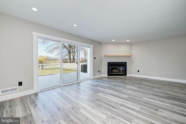 133 CROWN PRINCE DR, Marlton, NJ 08053