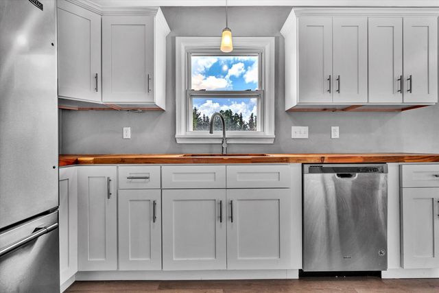 310 Daladier DR, Vinton, VA 24179