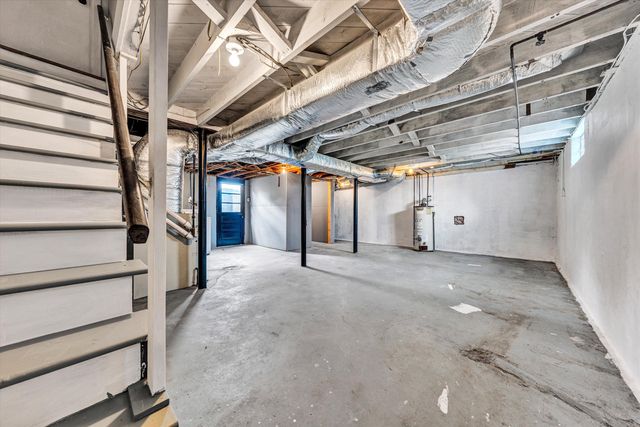 310 Daladier DR, Vinton, VA 24179