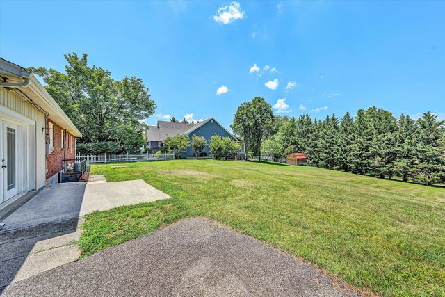310 Daladier DR, Vinton, VA 24179