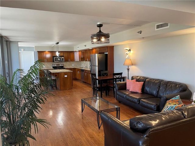 600 Admiral Boulevard 1802, Kansas City, MO 64106