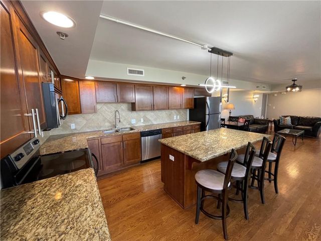600 Admiral Boulevard 1802, Kansas City, MO 64106