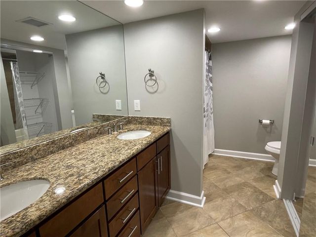600 Admiral Boulevard 1802, Kansas City, MO 64106