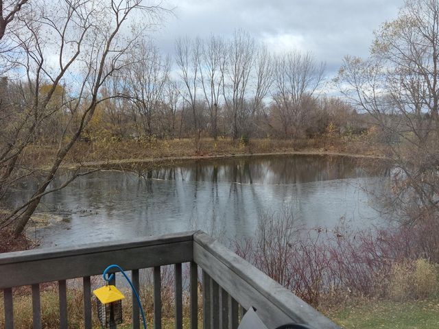 1043 Honeysuckle Lane SE, Cambridge, MN 55008