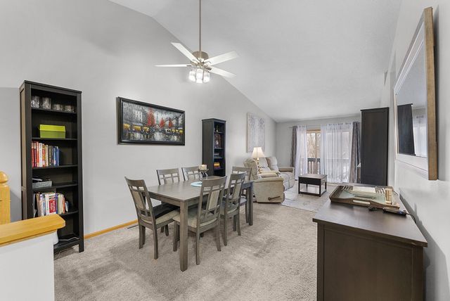 1043 Honeysuckle Lane SE, Cambridge, MN 55008