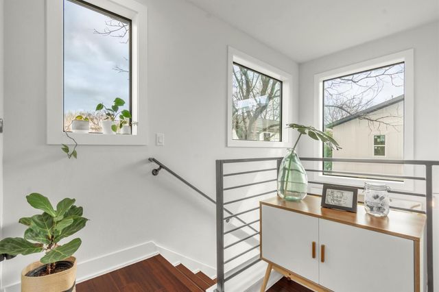 2706 Zaragosa ST 2, Austin, TX 78702