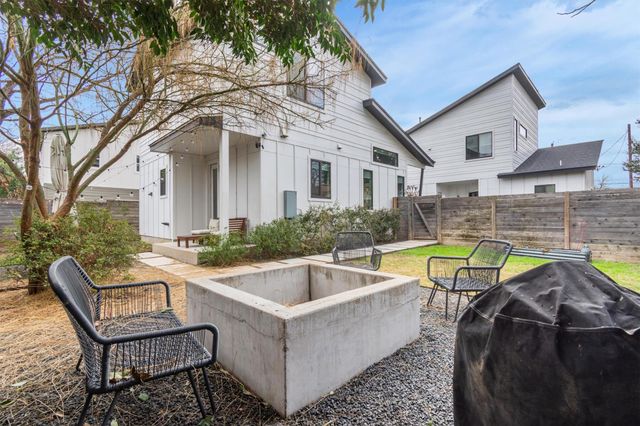 2706 Zaragosa ST 2, Austin, TX 78702