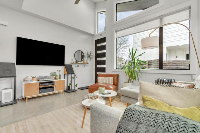 2706 Zaragosa ST 2, Austin, TX 78702