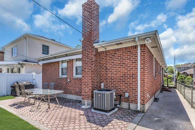 157-57 25th Avenue, Whitestone, NY 11357