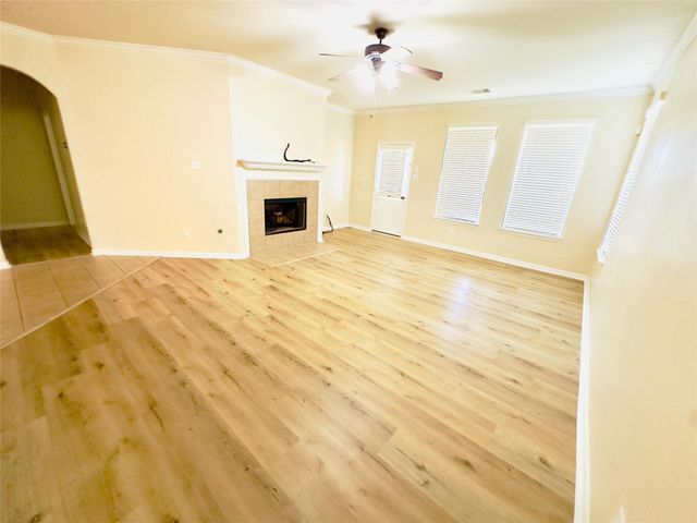 1919 Spring Cliff Court, Spring, TX 77373