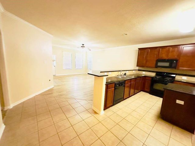 1919 Spring Cliff Court, Spring, TX 77373