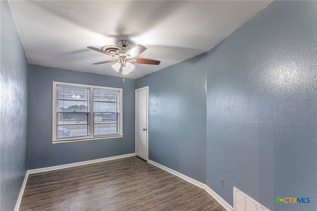 2502 Powell Drive, Gatesville, TX 76528