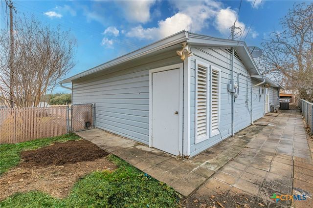 2502 Powell Drive, Gatesville, TX 76528