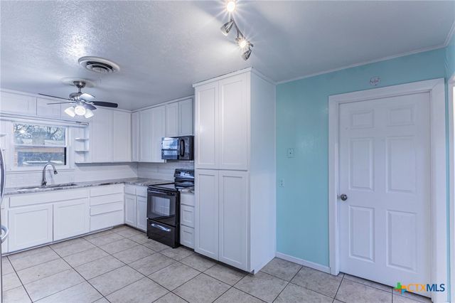 2502 Powell Drive, Gatesville, TX 76528