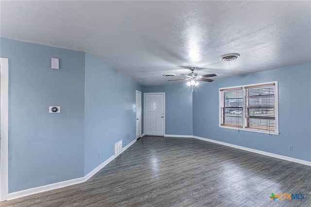 2502 Powell Drive, Gatesville, TX 76528