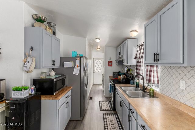 16316 S LUNAR Road, Arizona City, AZ 85123